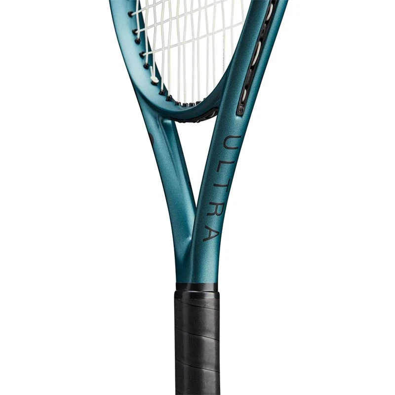 Wilson Ultra 26 V4 Racquet Junior 2 Wilson Ultra 26 V4 Racquet Junior - Image 2